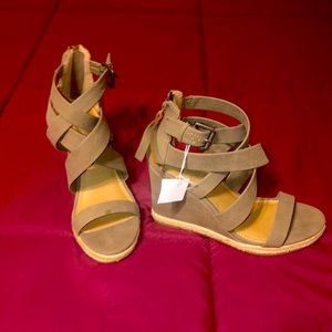 Wedge Heel Sandals, taupe color, brand new.
